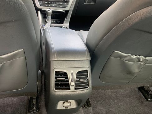 Used 2016 Hyundai Sonata Limited w/ Option Group 05 image 14