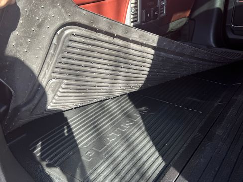 Used 2018 Ford F250 Platinum w/ Platinum Ultimate Package image 20