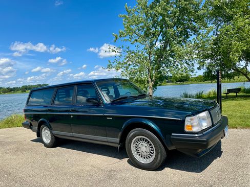 Used 1993 Volvo 240 Wagon image 12