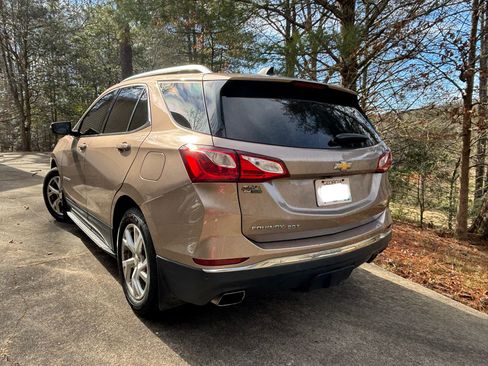 Used 2018 Chevrolet Equinox LT image 6