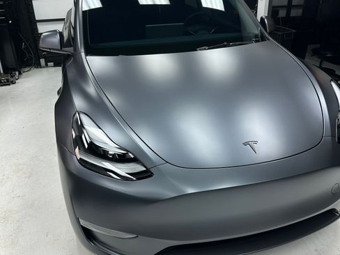 Used 2023 Tesla Model Y Long Range image 1
