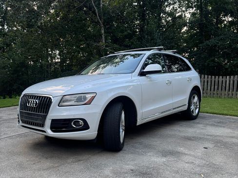 Used 2015 Audi Q5 2.0T Premium Plus w/ Technology Package AWD/4WD image 12