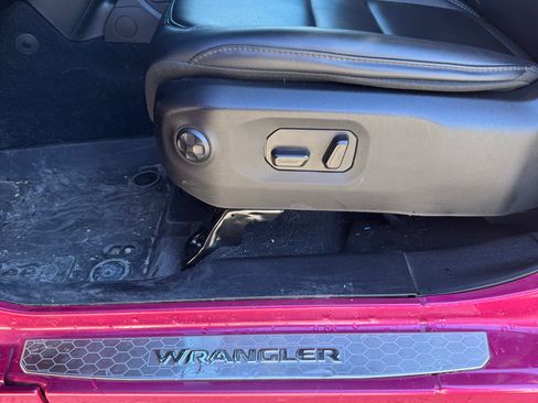 Used 2024 Jeep Wrangler Unlimited Rubicon 4xe w/ Technology Group image 22