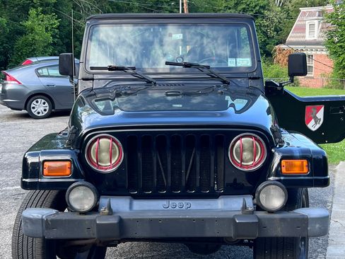 Used 2002 Jeep Wrangler Sahara AWD/4WD image 4
