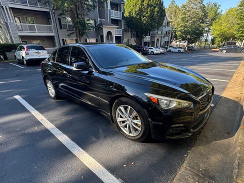 Used 2015 INFINITI Q50 Premium image 4