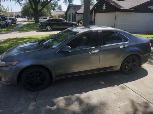 Used 2010 Acura TSX Sedan FWD image 2