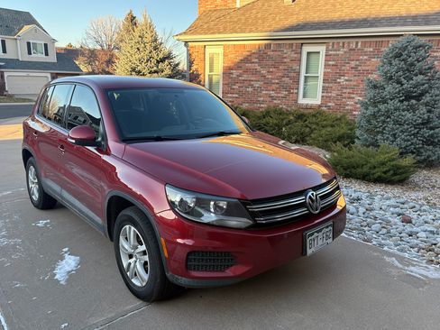 Used 2014 Volkswagen Tiguan S image 13