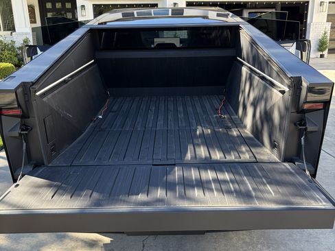 Used 2024 Tesla Cybertruck Cyberbeast image 5