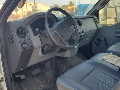 Used 2011 Ford F450 XL w/ XL Value Pkg image 12