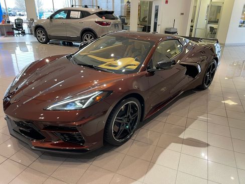 Used 2022 Chevrolet Corvette Stingray Premium Conv w/ Z51 Performance Package RWD image 4