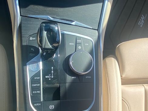 Used 2019 BMW 330i xDrive Sedan w/ Convenience Package AWD/4WD image 18