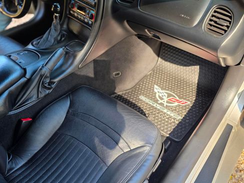 Used 2002 Chevrolet Corvette Convertible w/ Preferred Equipment Group2 image 5