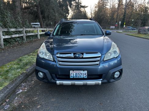 Used 2013 Subaru Outback 2.5i Limited w/ Moonroof Pkg image 4