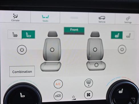 Used 2020 Land Rover Range Rover HSE image 16