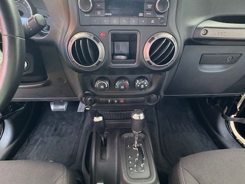 Used 2014 Jeep Wrangler Sport w/ Connectivity Group image 13
