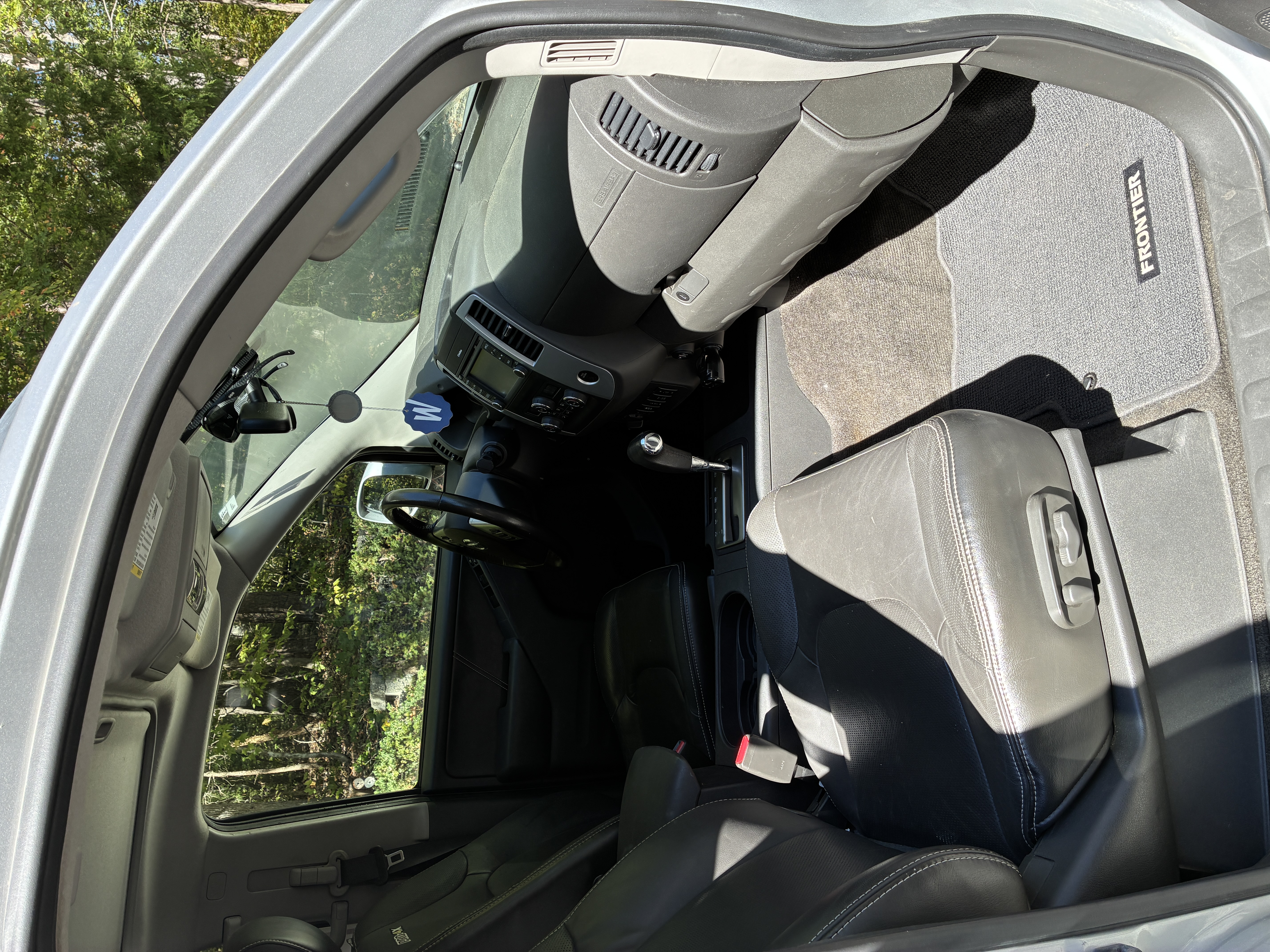 Used 2018 Nissan Frontier PRO-4X w/ Pro-4x Luxury Package AWD/4WD image 6