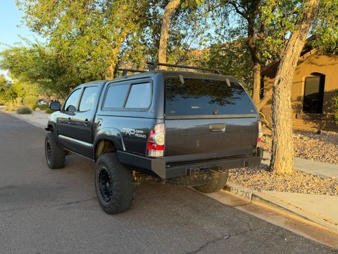 Used 2015 Toyota Tacoma 4x4 Double Cab w/ TRD Off-Road Package image 12