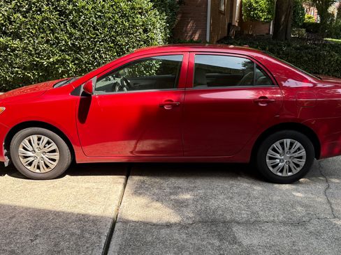 Used 2010 Toyota Corolla LE w/ LE EVP Pkg #1 FWD image 4