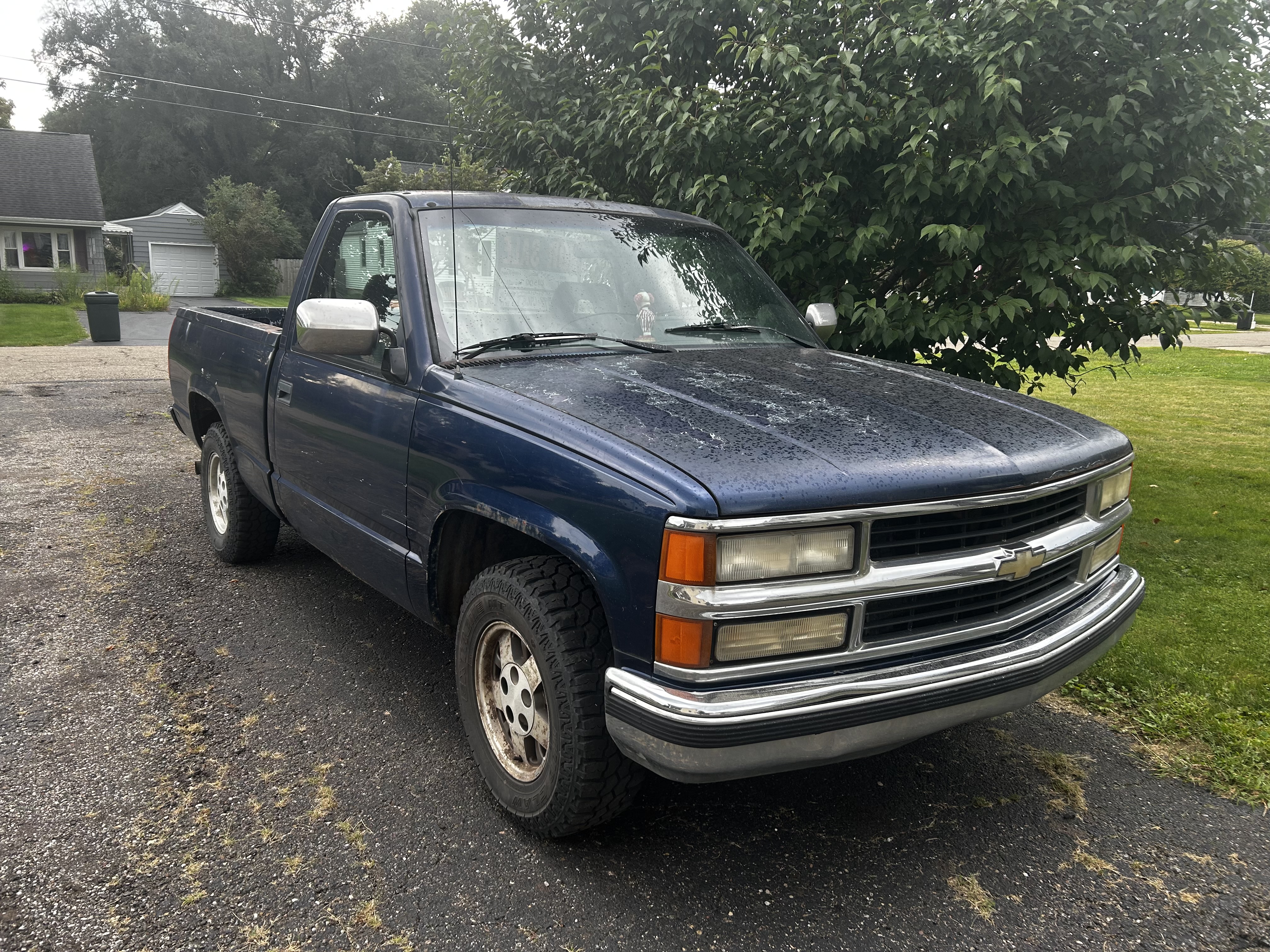 Used 1994 Chevrolet Silverado 1500 2WD Regular Cab image 1
