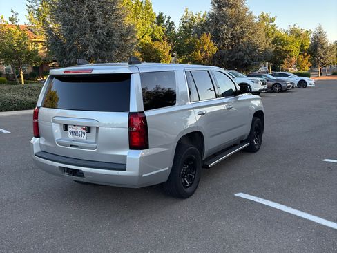 Used 2020 Chevrolet Tahoe 2WD w/ Remote Keyless Entry Package image 8