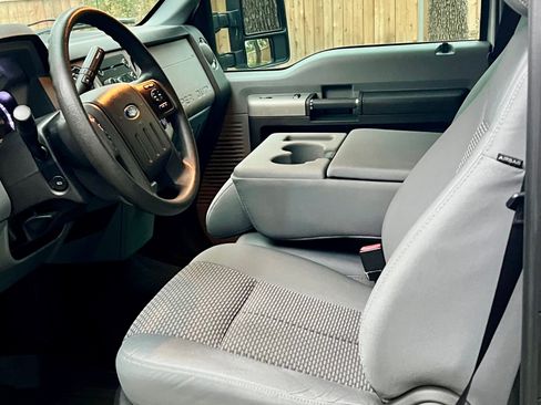 Used 2015 Ford F250 XLT w/ XLT Value Package image 16