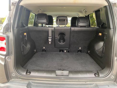 Used 2017 Jeep Renegade Limited image 13