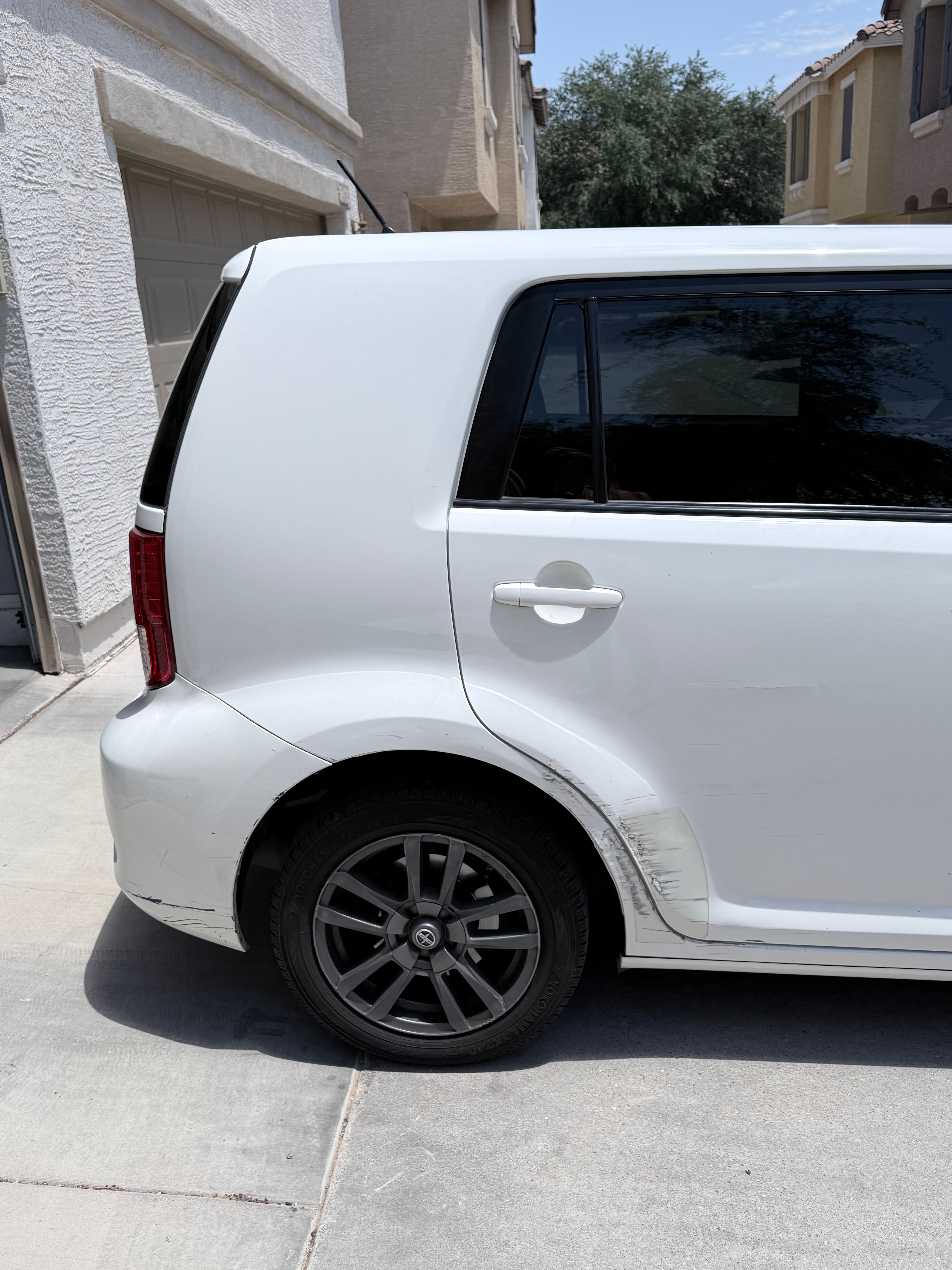Used 2015 Scion xB FWD image 5