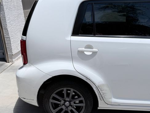 Used 2015 Scion xB FWD image 5