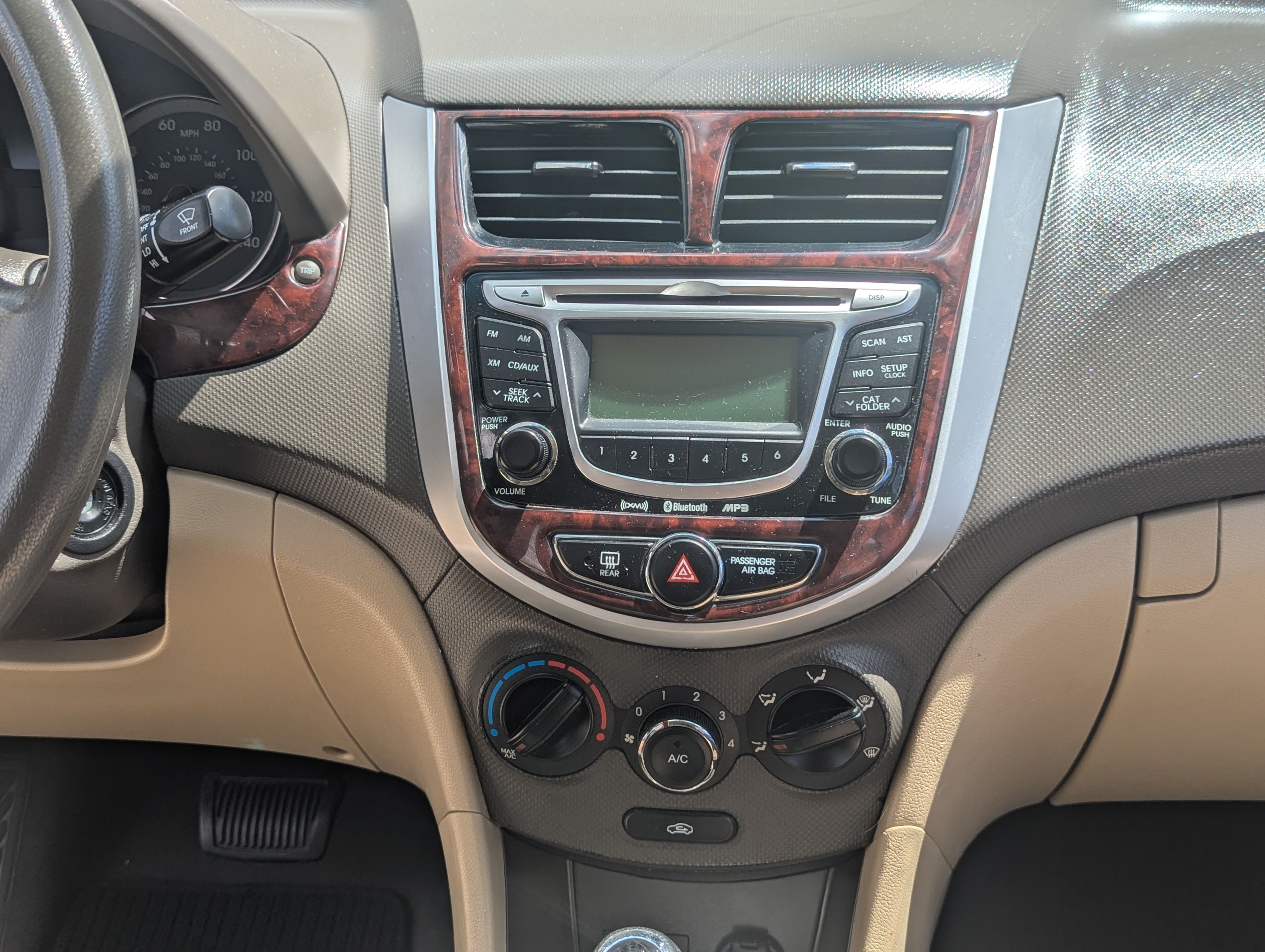 Used 2013 Hyundai Accent GLS w/ Premium Pkg FWD image 20