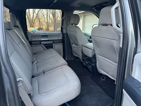 Used 2018 Ford F150 XLT w/ Equipment Group 302A Luxury image 6