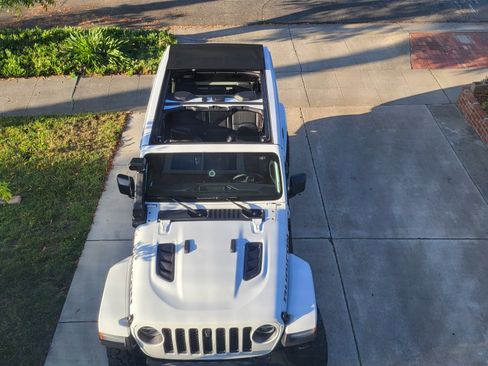 Used 2022 Jeep Wrangler Unlimited Rubicon w/ Steel Bumper Group image 14