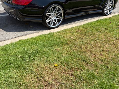 Used 2013 Mercedes-Benz SL 550 w/ Premium Pkg image 10
