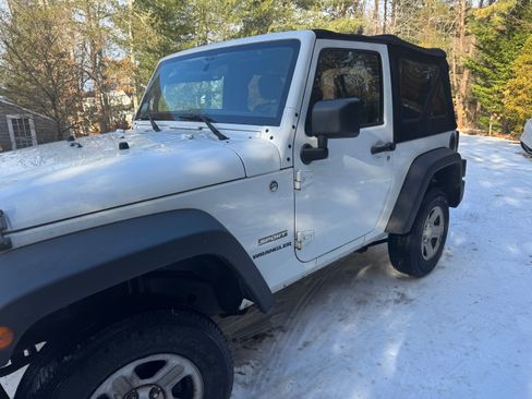 Used 2012 Jeep Wrangler Sport image 2