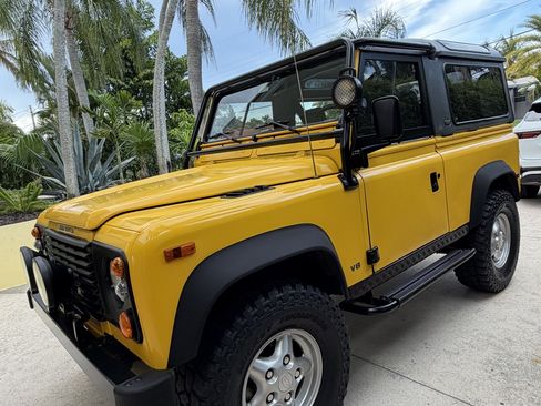 Used 1997 Land Rover Defender 90 AWD/4WD image 9