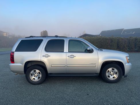 Used 2013 Chevrolet Tahoe LT image 1