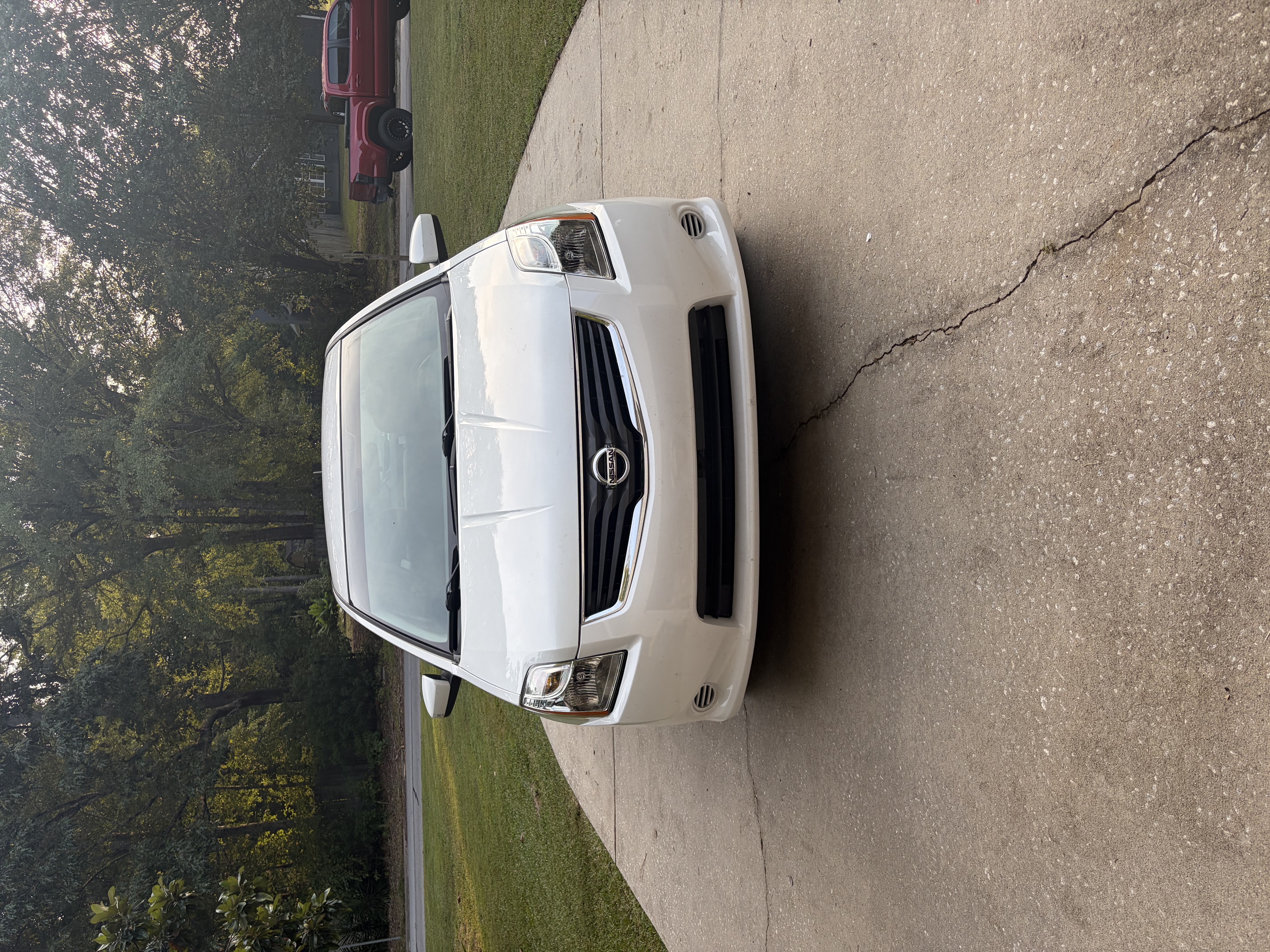 Used 2010 Nissan Sentra 2.0 SR w/ Convenience Pkg FWD image 4