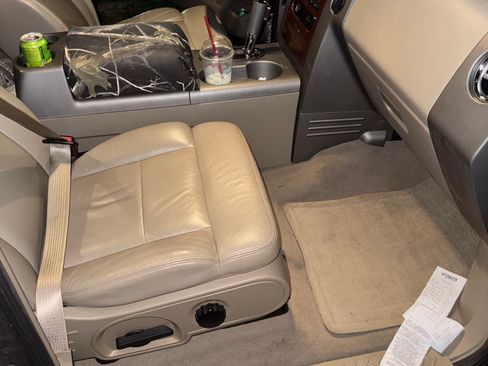 Used 2005 Ford F150 Lariat image 4