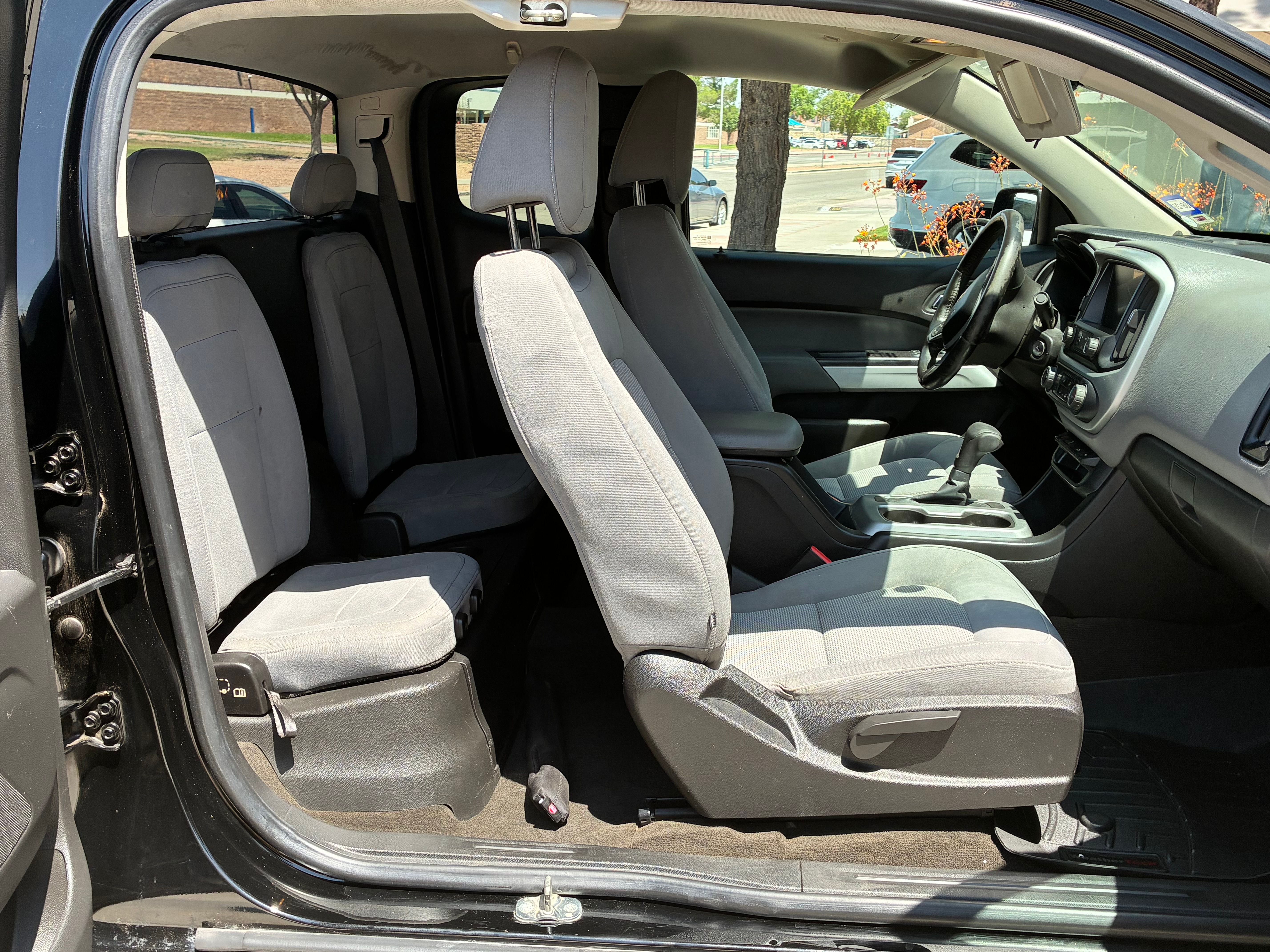 Used 2015 Chevrolet Colorado LT RWD image 11