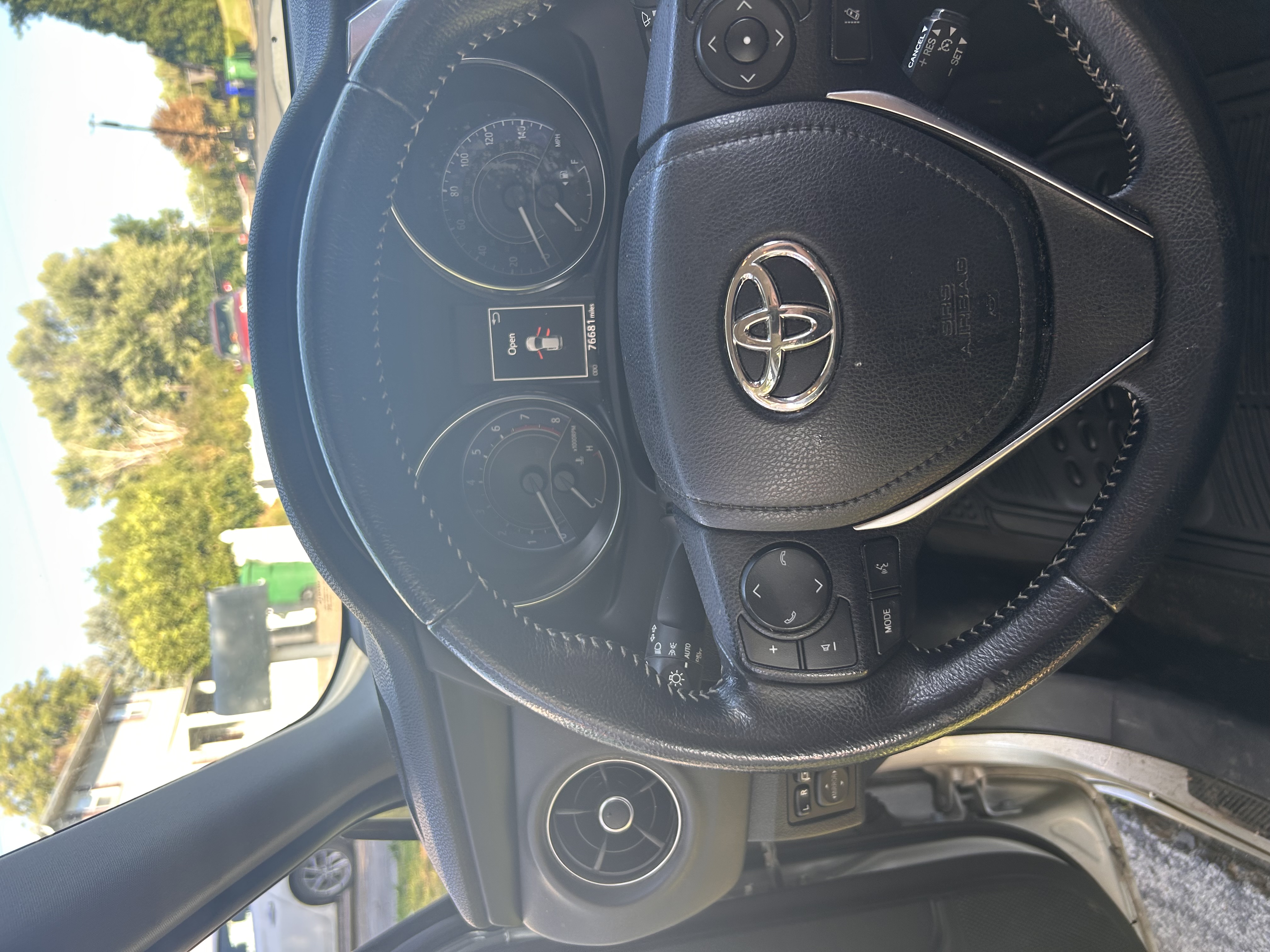 Used 2017 Toyota Corolla iM FWD image 6