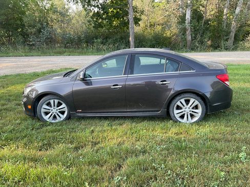 Used 2015 Chevrolet Cruze LTZ w/ Sun, Sound and Sport Package FWD image 11