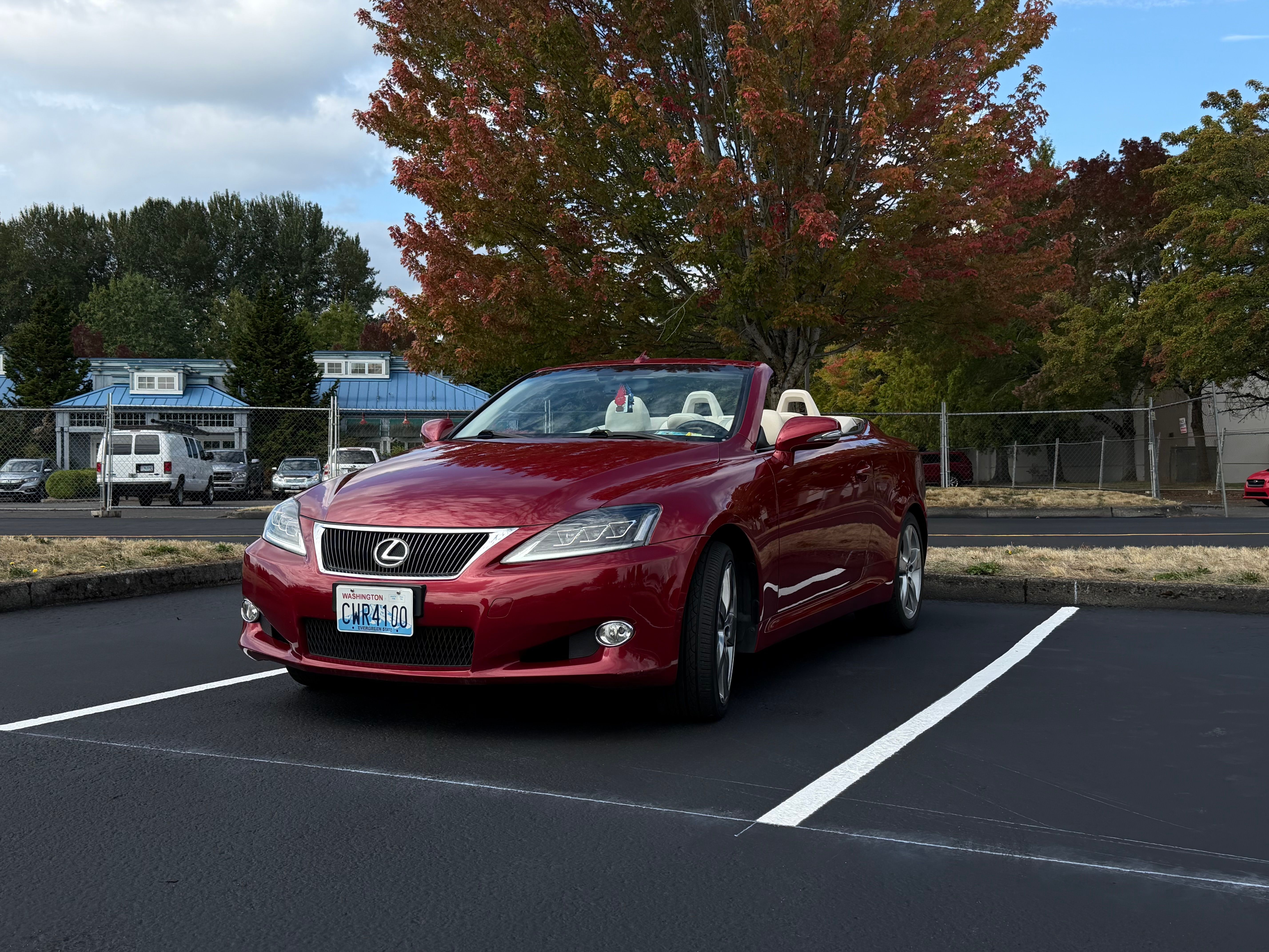 Used 2010 Lexus IS 250C w/ Luxury Pkg RWD image 4
