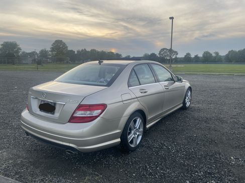 Used 2011 Mercedes-Benz C 300 4MATIC Sedan image 9