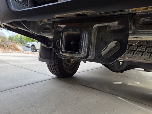 Used 2017 Toyota Tacoma TRD Off-Road image 16