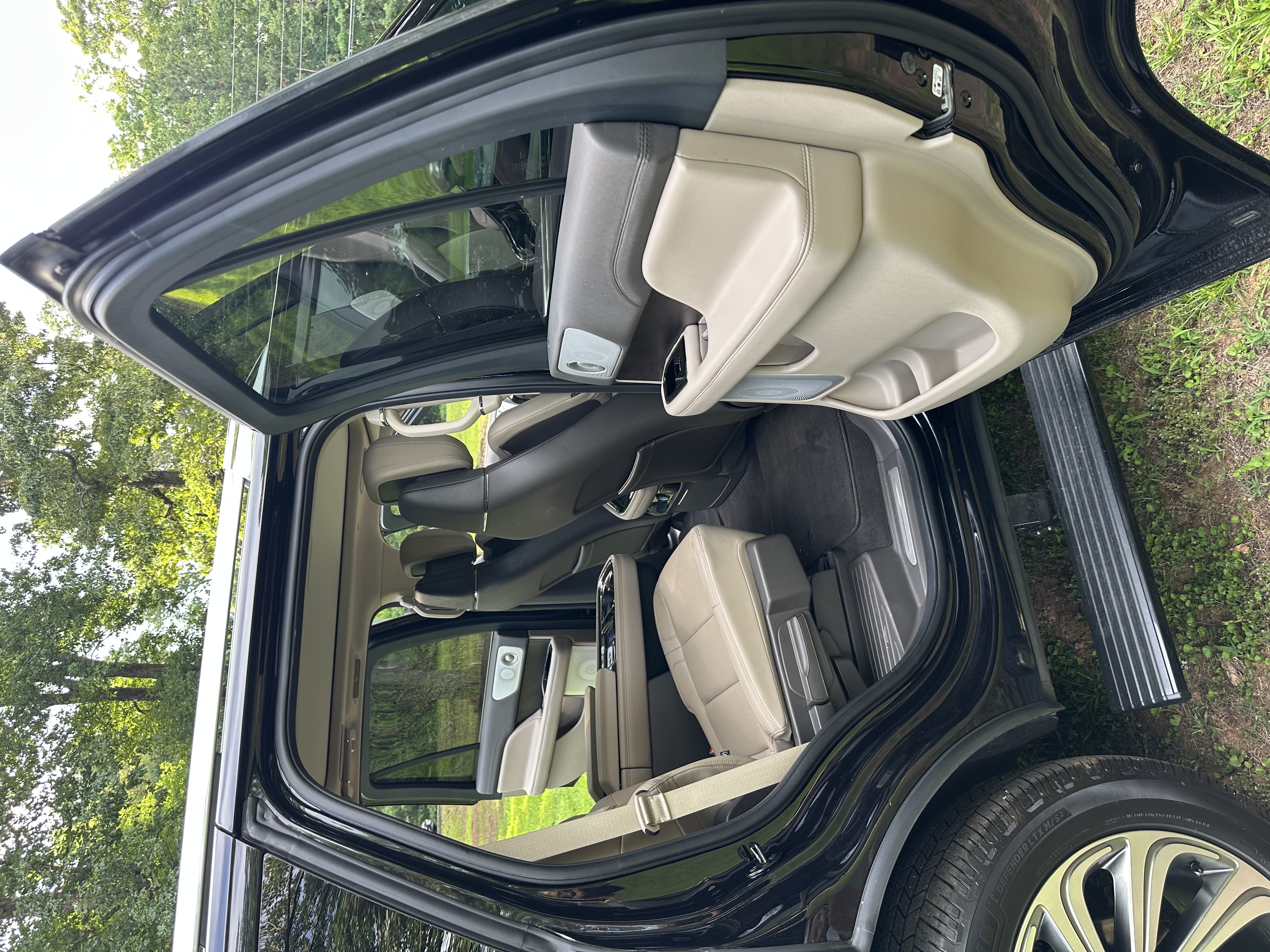 Used 2024 Lincoln Navigator Reserve AWD/4WD image 10