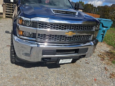 Used 2019 Chevrolet Silverado 3500 W/T image 4