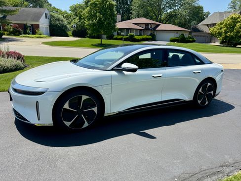 Used 2023 Lucid Air Touring image 2