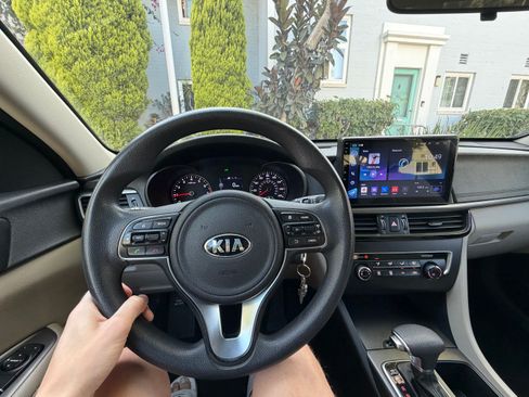 Used 2016 Kia Optima LX FWD image 14