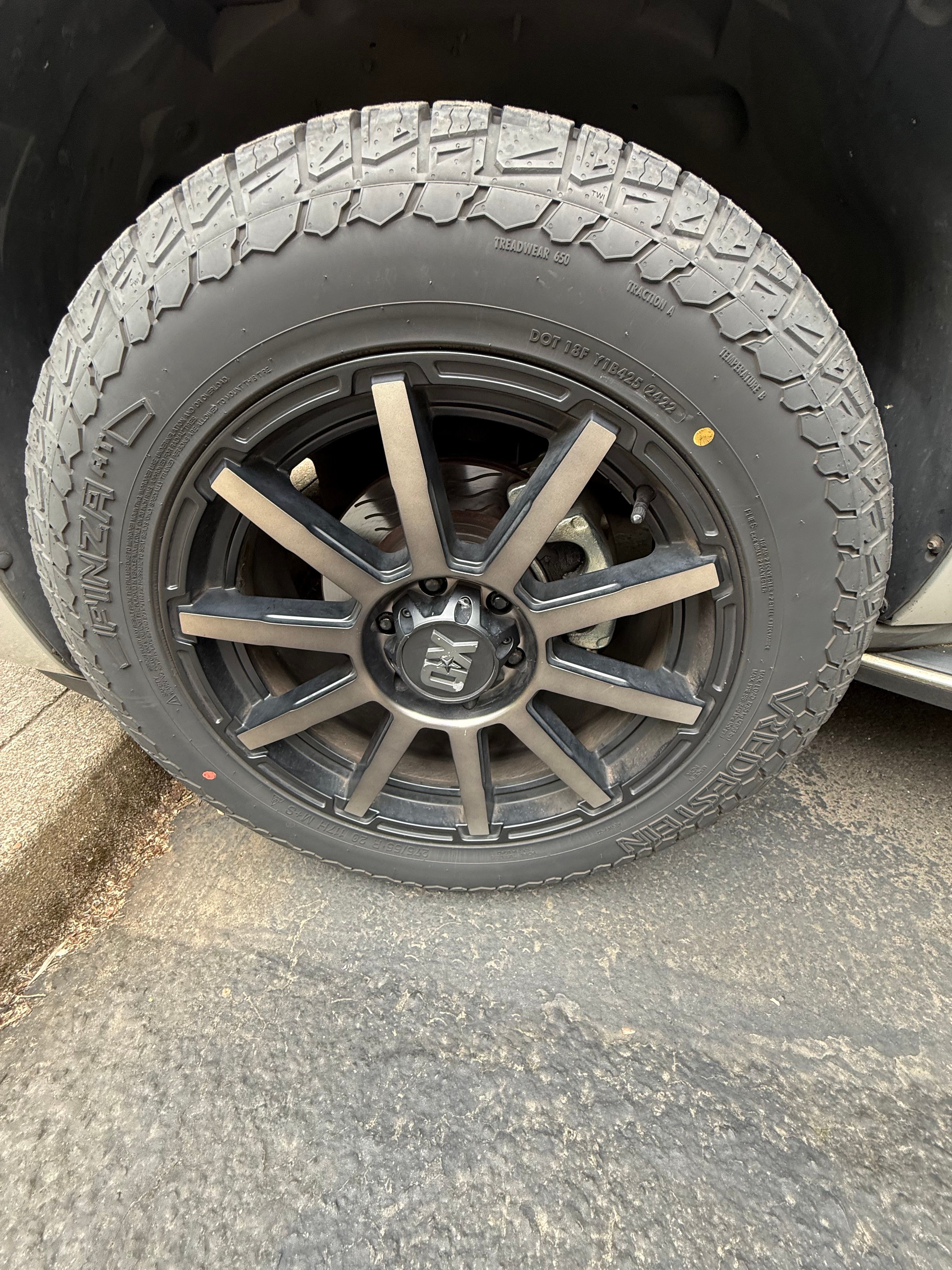 Used 2010 GMC Yukon XL Denali AWD/4WD image 10