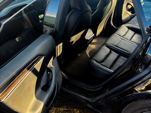Used 2023 Tesla Model S Standard Range image 8