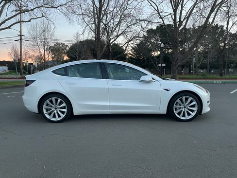 Used 2020 Tesla Model 3 Long Range image 6
